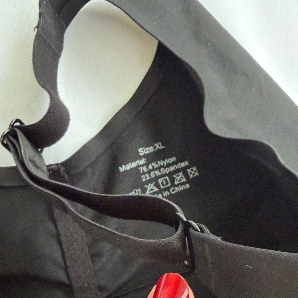 Black Full-Body Sculpting Shapewear Bodysuit - Picture 4 of 6